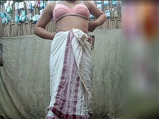 indian village girl washing